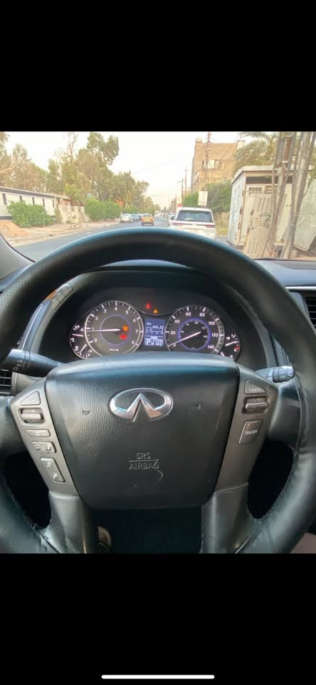 (ملاحظة السيارة بيع فقط بدون مرواس )

إنفنتي QX56 موديل 2012 

محرك 8 سلندر (المرغوب)

فل مواصفات ماعد الرادار  – أعلى فئة

السيارة وارد امريكي بابتين جهة الصدر وربع الدعامية الخلفية صبغ 

المواصفات التفصيلية:

بصمة

فتحة سقف (سلايد)

كشنات جلد

كشن السائق والراكب كهرباء

تبريد وتدفئة كشنات

نظام صوتي

شاشات عدد 3

كاميرات 360 درجة

دبل إكسل 4X4

حساسات أمامية وخلفية

مرايا كهربائية + أوتو قابلة + ترحيب

تحكم ستيرن

صندوق كهربائي شفط

مانع انزلاق

مانع انحدار

7 ركاب

إضاءة 

لايتات كهربائية

منفذ 220 فولت

تبريد خلفي 

3 قطع تبريد مركزي

نظام قيادة

سترين كهربائي

نيكل كامل بلادي

جنوط بلاك حجم كبير

كشنات خزن

موقع : بغداد الشعب 

سعر مناسب جداً 125 ورقه ماكو انفنتي بهيج سعر  

للاستفسار ***********
