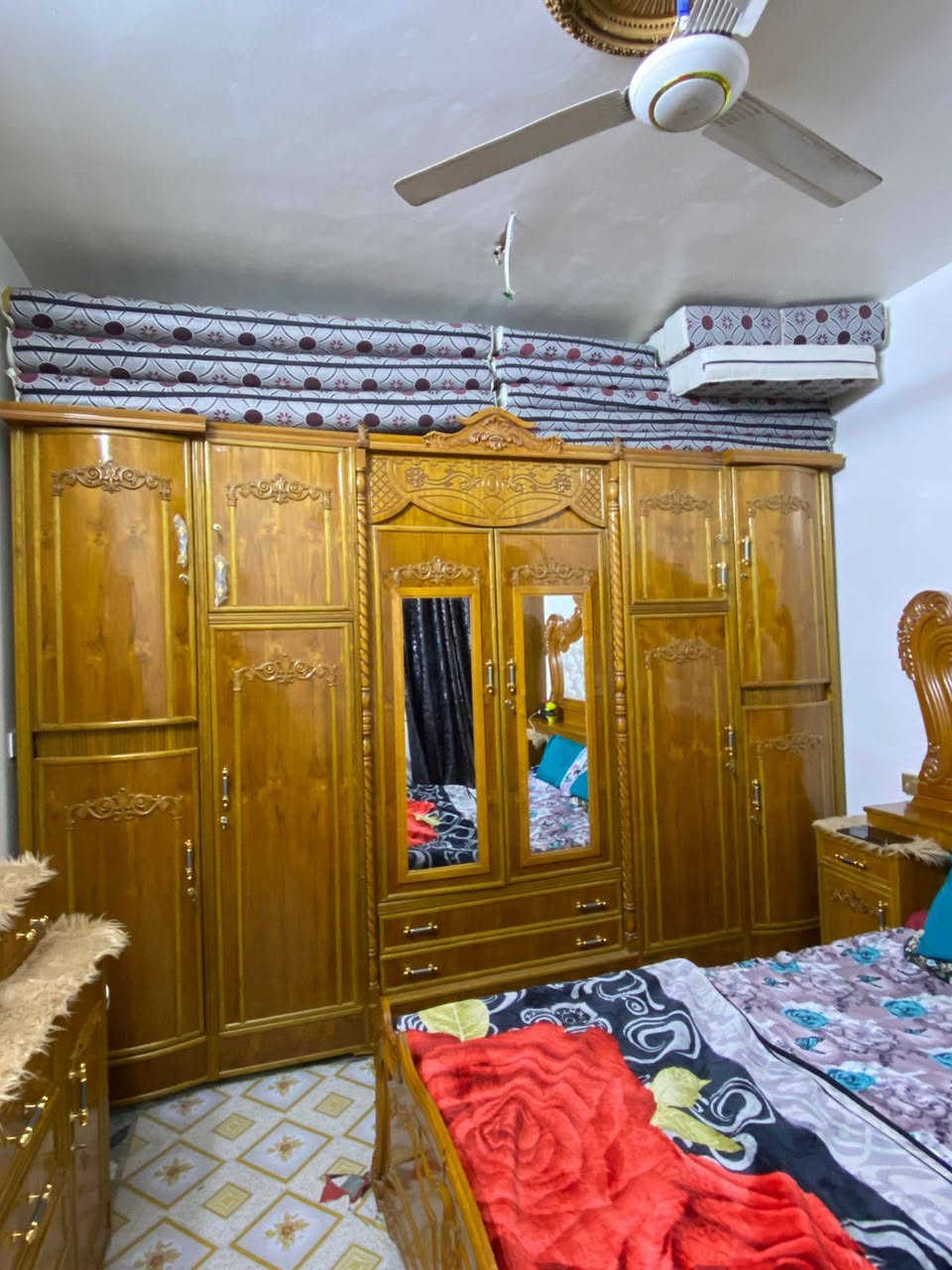 سلام عليكم. غرفه جديدة.  استعمال شي قليل.  صاج.  سعر واحد ونص  بغداد شرطه الخامسه ***********
