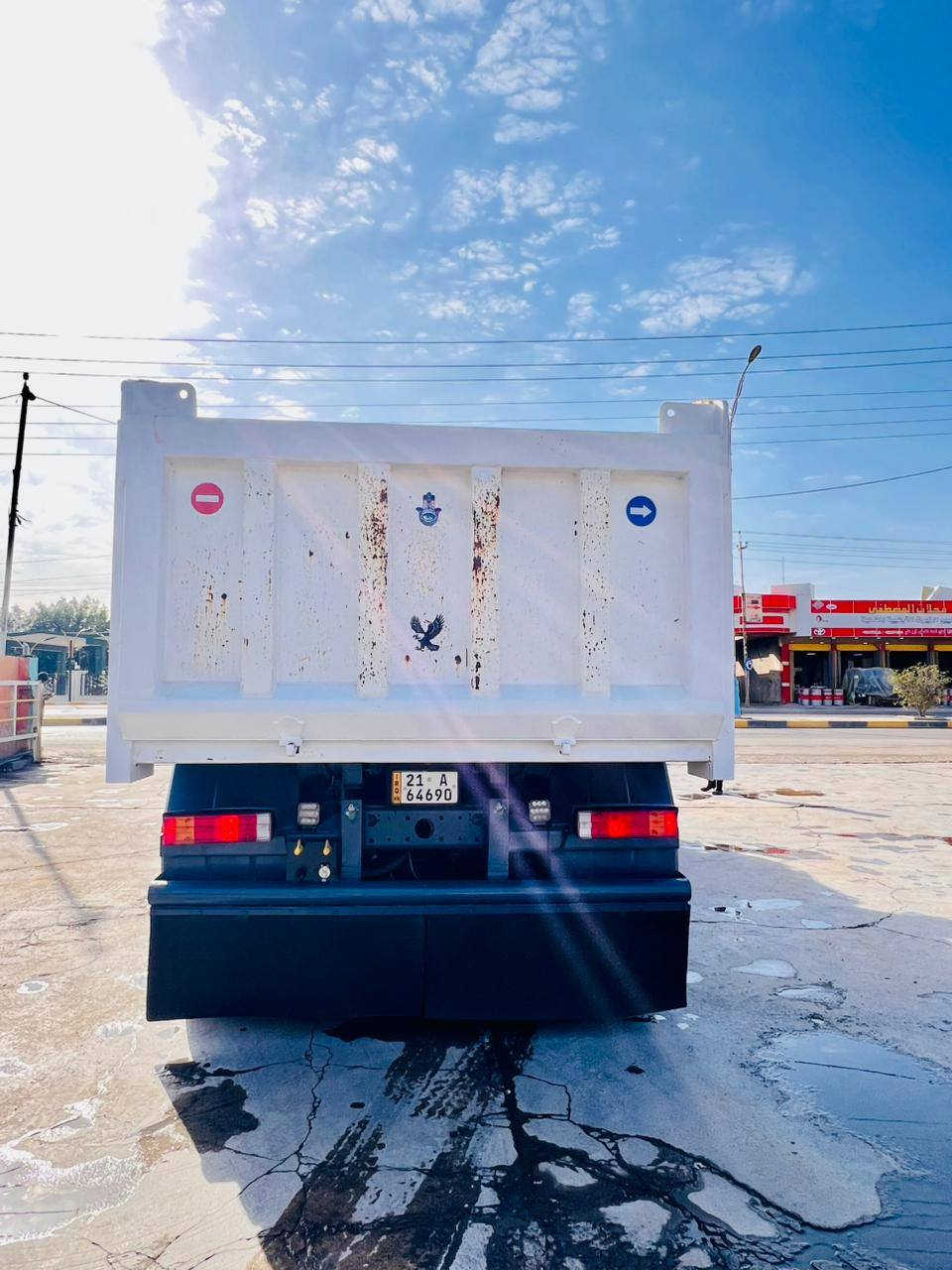 البيع مان صقر عكرب بلادي
/2002
مكينه /460 لا صرف وله بخار
 /ريتايدر 5طكات
 مجموعه /جي اف حديث ام الربل خمس فحله  
تبريد شغال بلادي 
تخم تاير   
شاصي عالي مكفول 
كهربائيات سيارة مفول
 منضومه مقطوره
كامله عوزه بس هوك سحب 
الاستفسار اتصل /‭
*********** 
***********8
