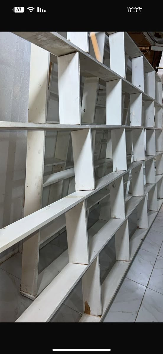 سلام عليكم رفوف خشب للبيع
1/طول 5امتار ونص+ عرض مترين
2/اربع امتار+عرض مترين 
3/3امتار +عرض مترين
4/رقم هاتف *********** مكان بصره قضاء المدينه سعر خاص او استفسار واتساب
