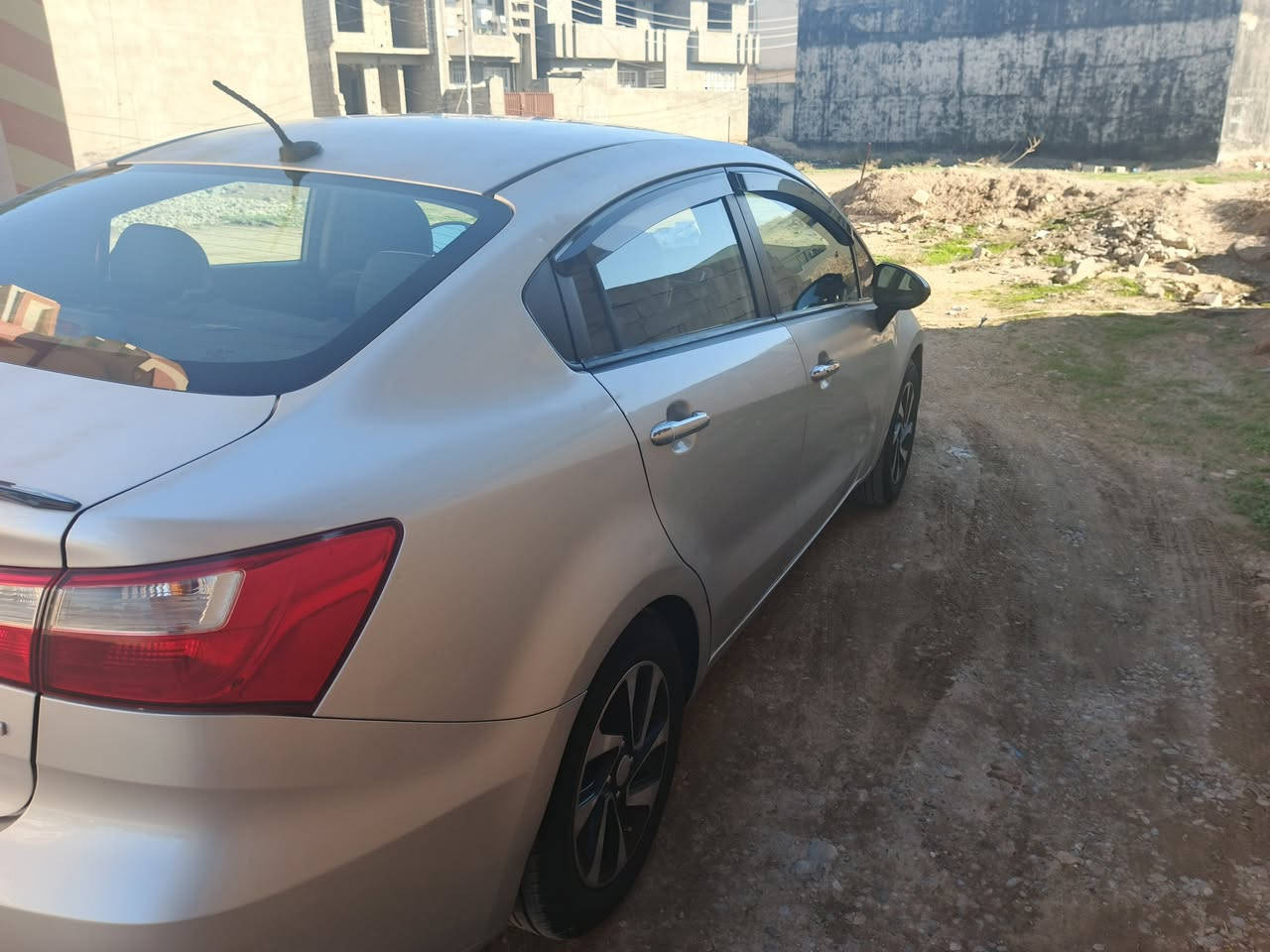 السلام عليكم كيه ريو2016 وارد امريكي رقم بغداد بسمي كله جديد  ضرر جاملغ امامي فقط بدون اي دواخل جاملغ مبدل والباب مرشوش اثر جراد كلهه ليبل واحد عدا الجاملغ الامامي وين ميعجبك افحص سونار مابيهه كل نقص صدر تخم تأير تجي واشوف بعينك 
السعر90وبيهه مجال 
رقمي ***********اتصل وتدلل
