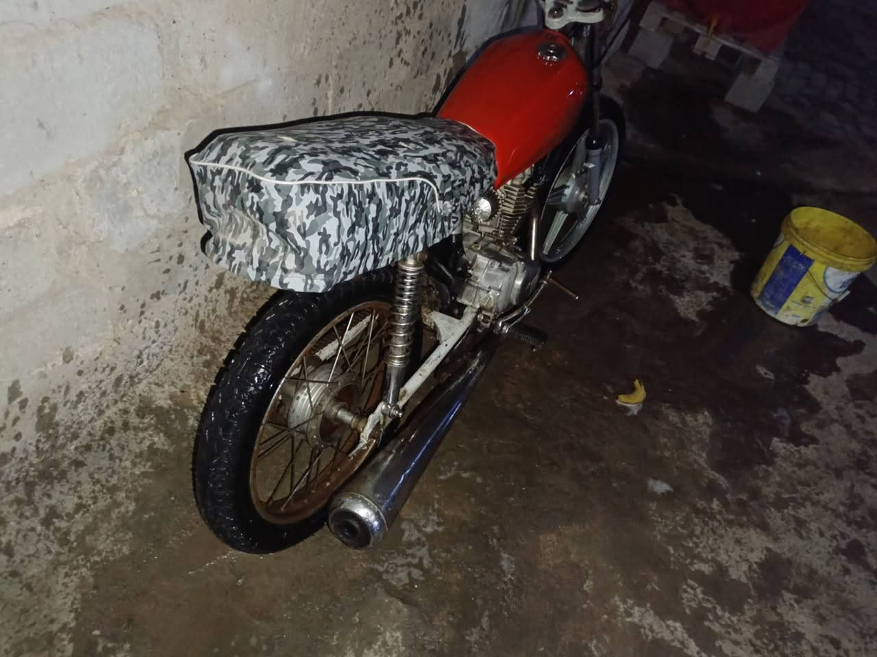 سلام عليكم دراجه يراني محرك كايم الكير ماينمر   دراجه كومت حديد مكان العماره المجر الكبير  رقمي  ‏‪***********‬‏   سعر 150ابيه مجال
