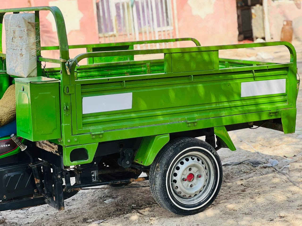 سلام عليكم ستوته موديل 22اوراق اصولي كهربائية كامله الستوته تجي تفحص وشوف بعينك ااذ بيه نقص من اوراق شاصي محرك كهربائية كروتك علييه الستوته نضافه شوفت عينك واحلى من صور بعد مكاني جبله رقم***********
