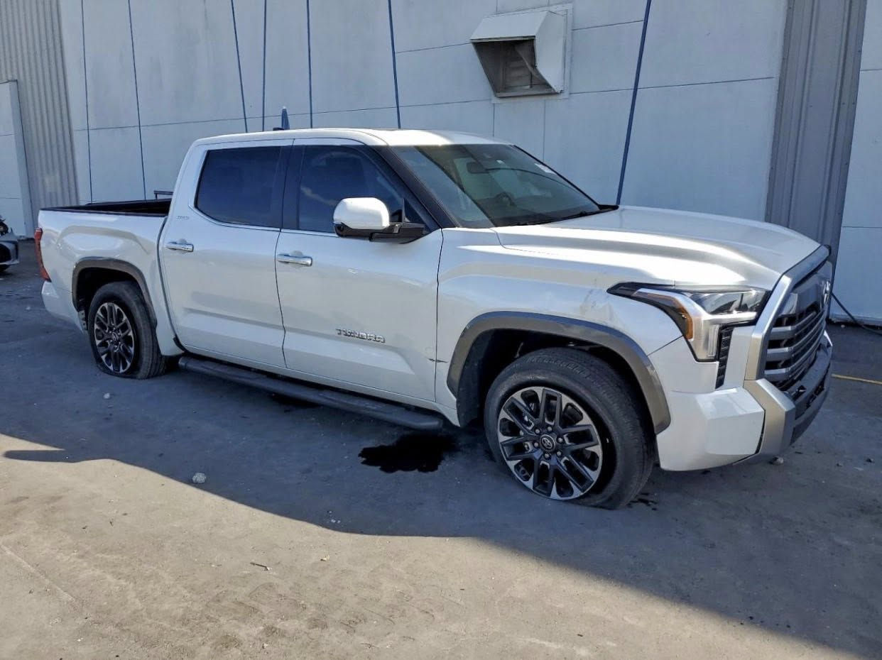 🔹السلام عليكم ..

🔹نوع السيارة …
‏♦️TOYOTA - TUNDRA - LIMITED - 2025

♦️تاريخ المزايدة غداً الأثنين بعد السادسة مسائاً
2026 - 2 - 16

♦️عداد المسافات - 9 الف ميل فقط .
♦️الاسطوانات - 6 سلندر .
♦️حجم المحرك - 3.4 .
♦️الوقود - بانزين .

♦️الأضرار  :- حسب الصور المرفقة  ..

🔹للدخول الى المزاد او شراء سيارة
🔹او اي استفسار يرجى التواصل مع …

🔹شركة الناصر للمزادات وتجارة السيارات🔹

♦️زياد الناصر -  ‭***********
ايهم الناصر - ***********♦️

📍صلاح الدين - قضاء العلم - قرب البطاقة الوطنية📍
