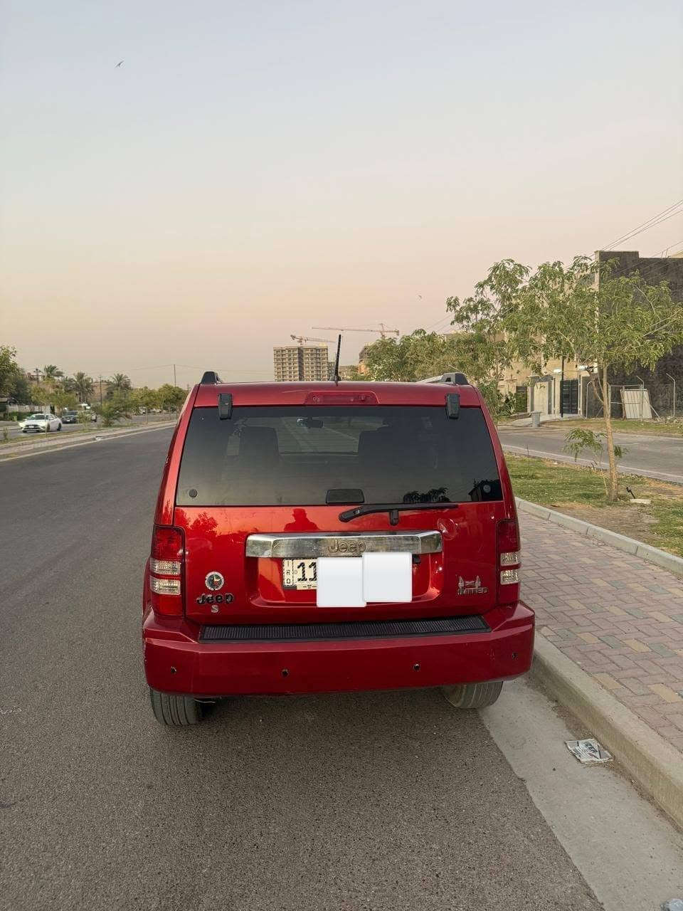 السلام عليكم للبيع فقط 
جيب لبرتي  2009
مكينه 3700
تو ويل 
بيها قطعه وحده صبغ بدون دواخل بدون ايرباك
سلايت روف
شاشه قلاب بلدي
تبريد ثلج
سياره جاهزه و مال بيت
سعر ٨٥ بيها مجال
مكاني بغداد حي الجامعه للاستفسار ***********
اخوان ماجوب خاص ولا تعليقات مارد

