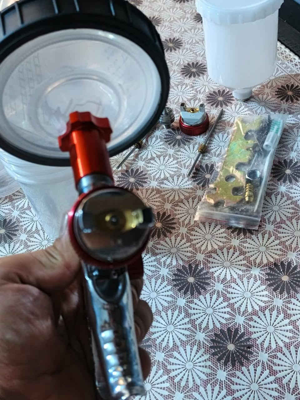 مسدس صبغ كامل ملحقاته اونوزلاته
السعر 65الف يوجد خدمت توصيل ***********وتساب مازنجر تمم
