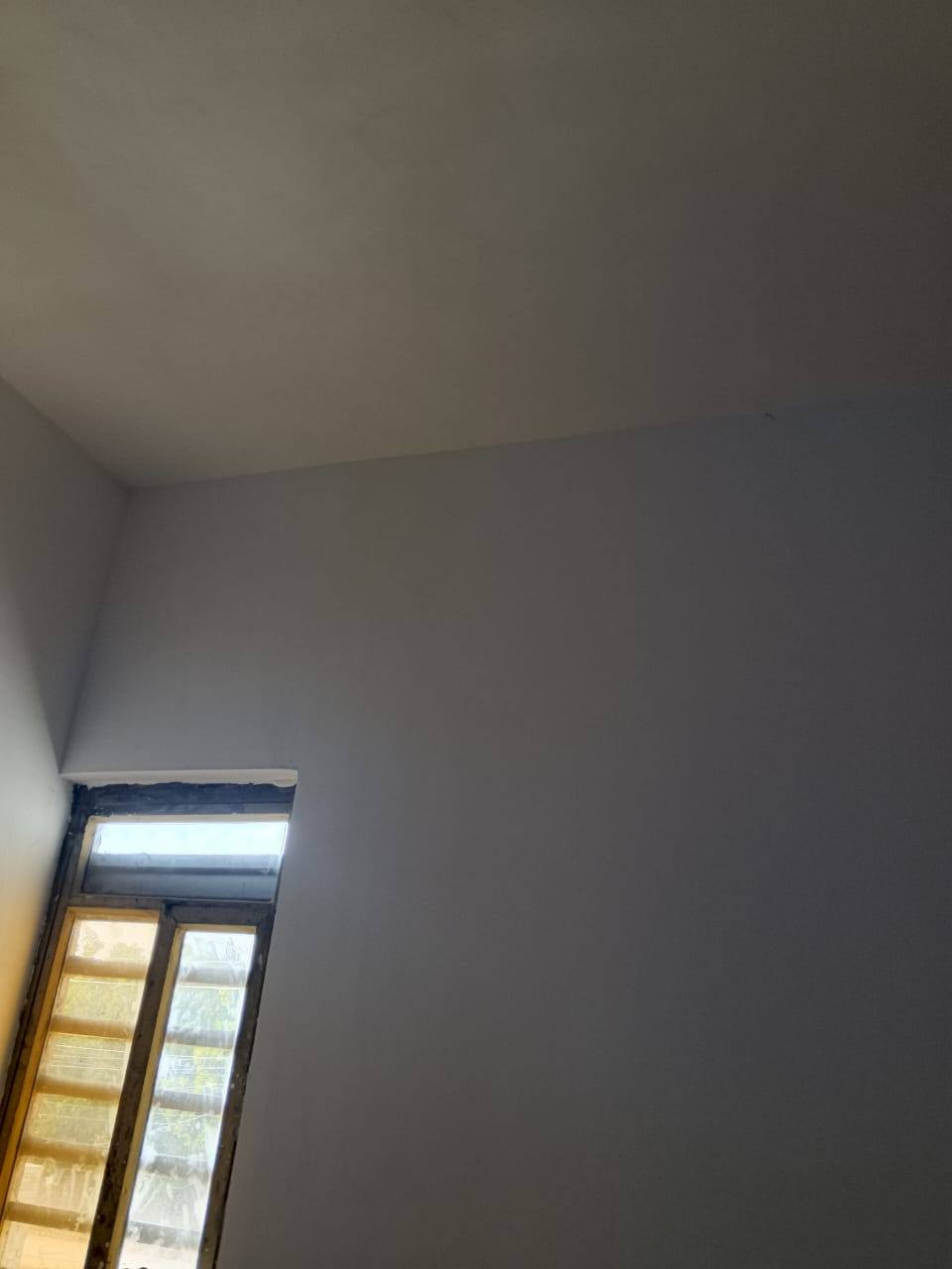 سلام عليكم الدار للبيع البهادريه شارع سيد غريب شارع مبلط ماء كهرباء مساحة ١٠٠م طابو زراعي عراقي سند 23المالك عراقي موجود بالمنطقة السعر100 مليون  قابل للتفاوض رقم الهاتف ***********
