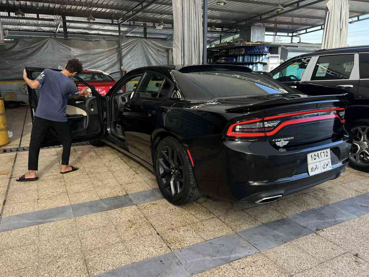 جارجر 2019 SXT 
ماشيه 85 حقيقي السياره فول مواصفات شاشه كبيره فتحه سقف كشنات كهرب ضررها 3 قطع الجاملغ الامامي جهه النفر مبدل ب اصلي والباب الي خلف النفر هم مبدل ب اصلي والجاملغ صبغ صور الضرر مرفقه بالمنشور مكان السياره موصل المعارض الجديده 
السعر 210 ومجال قليل 
***********
