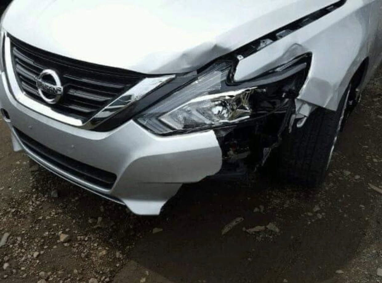 نيسان التيما 2016 
مواصفات كاملة
الضرر بل دعاميه اماميه صور موجودة 
***********
