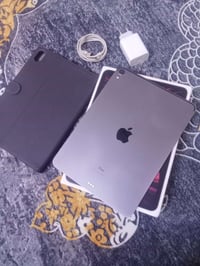 آيباد ١١ برو • ٦٤ جيجا • نضافه ١٠٠/١٠٠