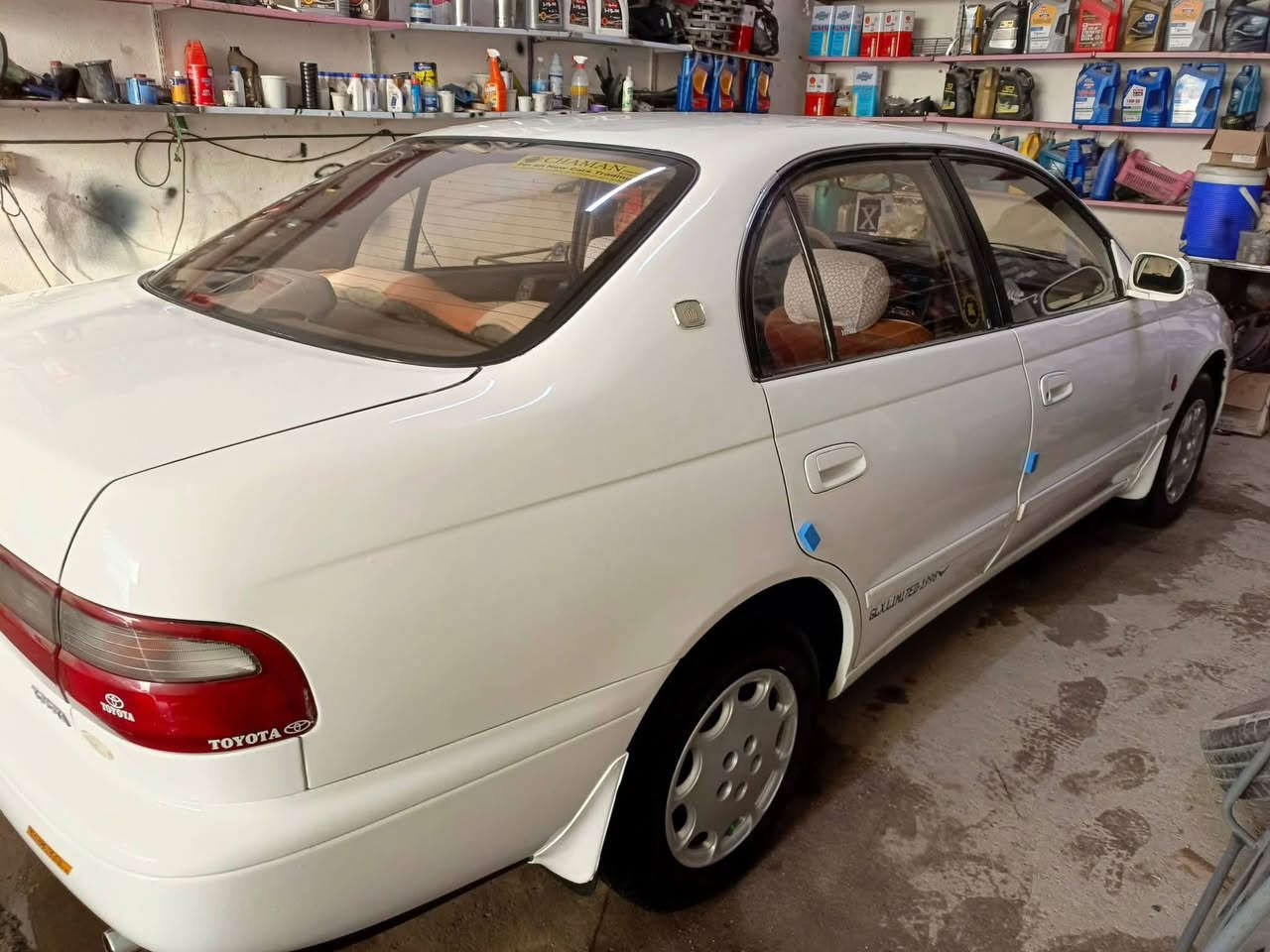 السلام عليكم كرونه للبيع محوره موديل 1998 رقمه بغداد رقم دولي سنويه لغايه 2030 السياره جاهزه من كلشي
محرك وكير حاويه حداديه تخم تاير كله جديد
السياره مصبوغه حزام بدون ضربه وخياس شرط
سياره كله عل بلادي براغي مامفتوح بيه وضع الشركه
السعر 65 وبيه مجال للعنوان واسط النعمانيه 
***********
