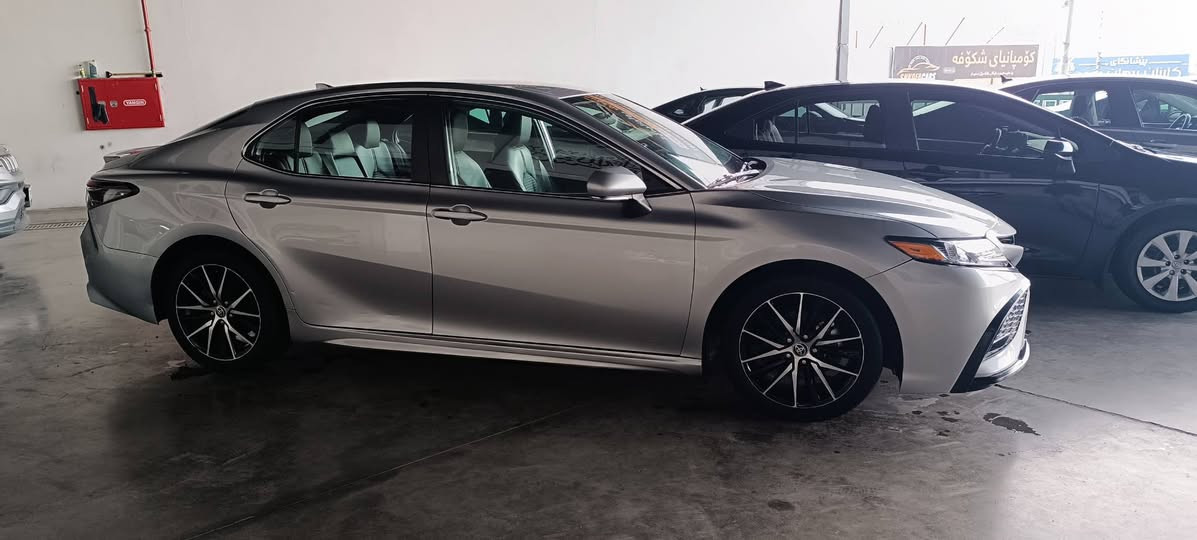 تۆیۆتا کامری 
مۆدێل 2023
مواسفات se
بۆنید و چەمەلەخی لای سایەق گۆڕاوە بە بیلاد 
بێ بۆیاخە 
هیچ ئێرباگێکی نەتەقیوە 
***********
*********** السليمانية, العراق
