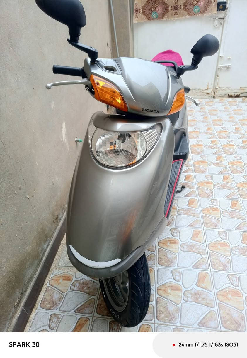 سلام عليكم 
سبيسي ياباني للبيع دراجه جديده وحلوه مال رمبه صار سبوع من نازله  مكفوله كفاله عامه من كلشي بعدها ملحه كفرات اصلي ابو الختم

مكاني كوت زين القوس 
رقمي ***********
شراي يتصل
