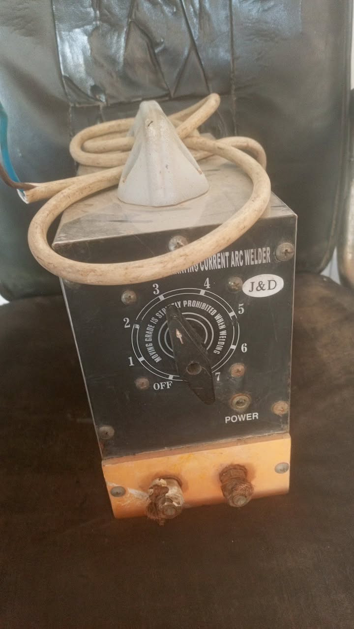 مكينة لحيم للبيع
السعر 35
***********
