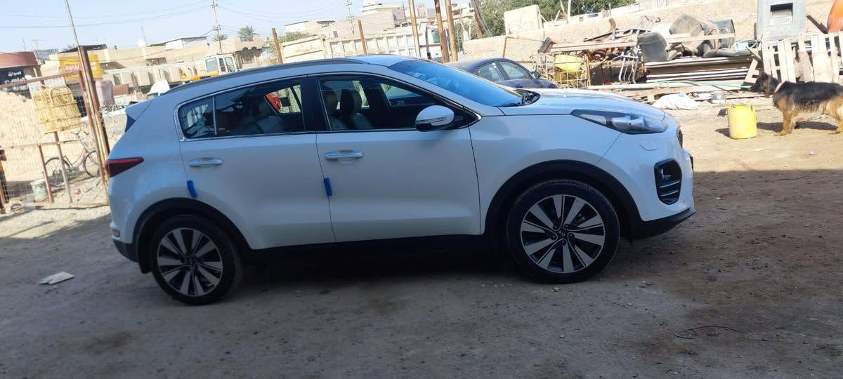 سلام عليكم كيا سبورتج للبيع ٢٠١٩ مكفولة كفالة عامة من صبغ وبارد وتبديل حتة الدعاميات مكفولات السيارة جديدة جدن ماشية ٣٢ حقيقي علة الفحص تخم تاير باتري جديد السيارة ما ماعوب بيهة حتة الصدر مال شركة سيارة كلهة علة وضع الشركة هاتف ***********
