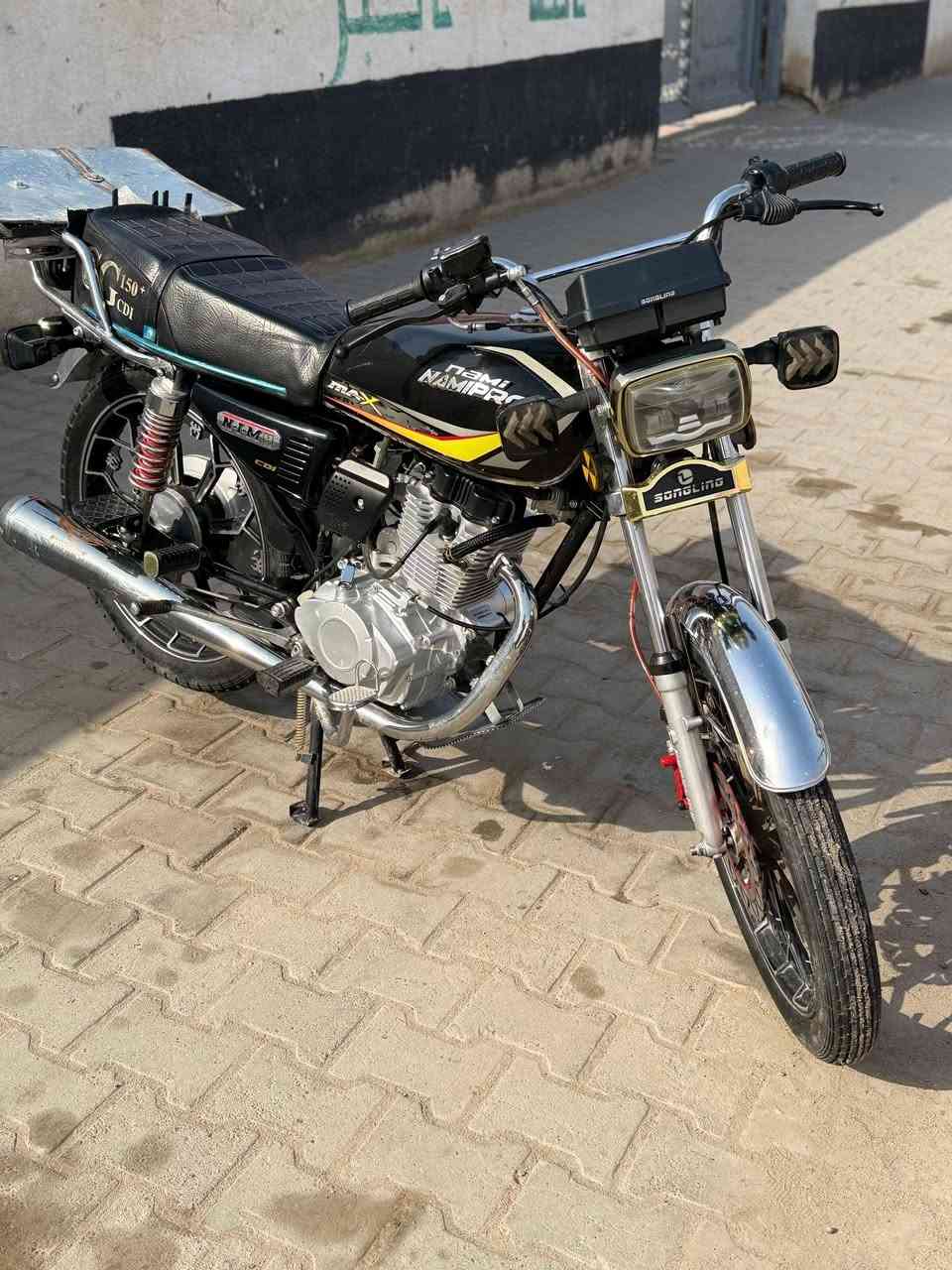 السلام عليكم دراجه لبيع صار شهرين ونص من أخذته   خمسه كير نامه جديده اصوليه سعر مليون ميتين ‏‪***********‬‏ ما متوجد عل فيس
