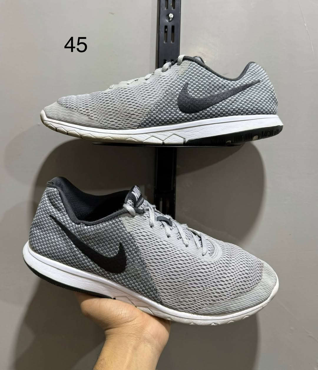 تخفيضات 🔥🔥🔥🔥🔥
سعر البوت 10 الف 
 سعر الاترانشوز الرياضي 5 تلاف 
بوت بآله اوربي آصلي 
القياس موجود داخل آلصوره 
الأستفسار مراسلة البيج ✅ او واتساب ‭0780 546 1406‬☎️
التوصيل الى كل العراق 🚛🚛
