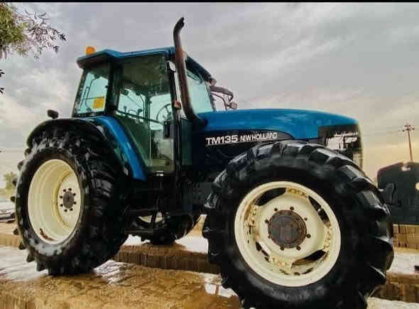 السلام عليكم  #مكلف_بالنشر
مكينه نيو هولند حجم135TM
 نص عادي موديل 2000 رقم وسنويه
مكفوله كفاله عامه فقط محرك مجفت نفض مؤسسه
مكان واسط الحفريه
السعر 35 الشراي يتصل 
للأستفسار الاتصال ***********
