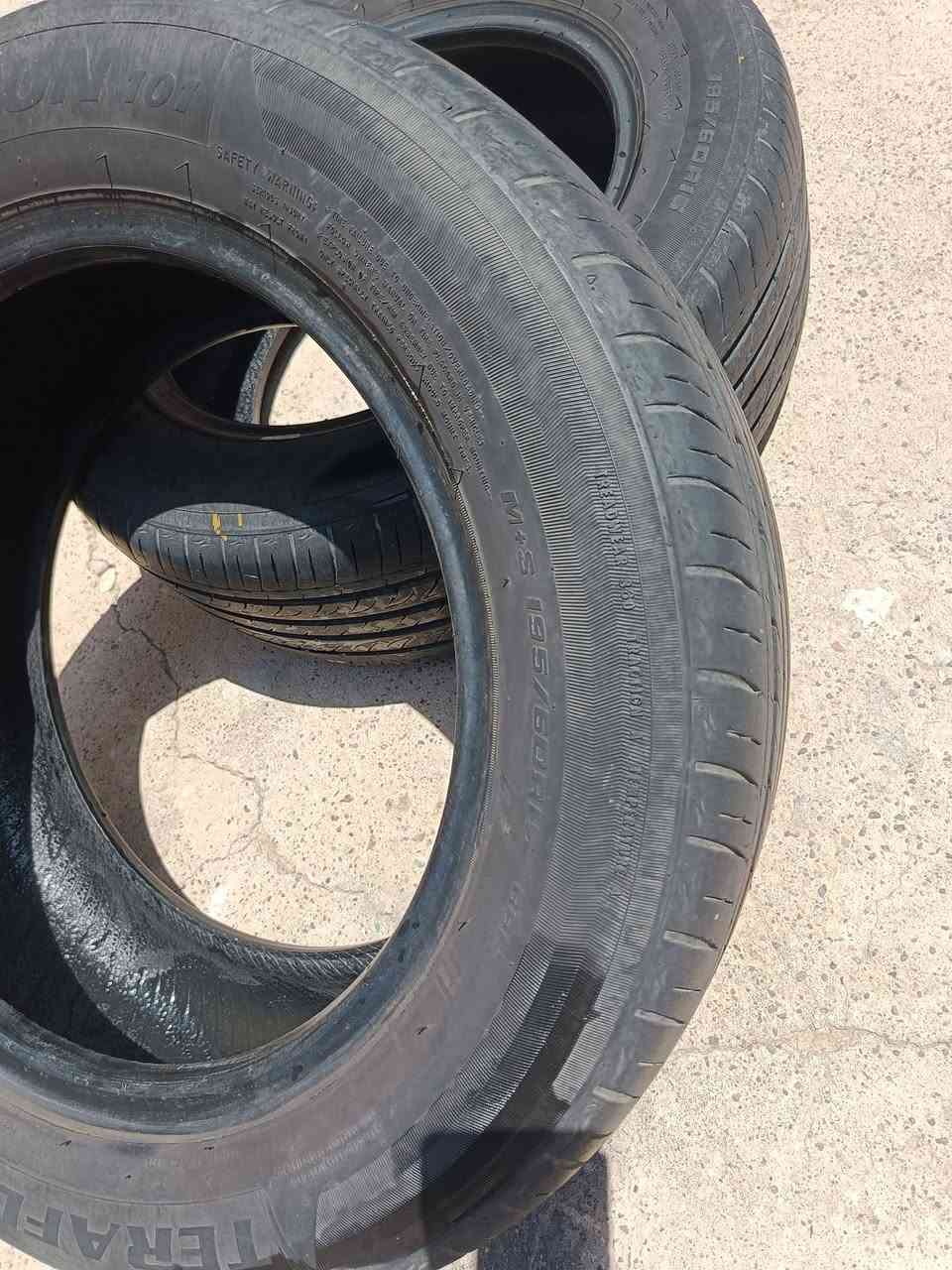 سلام عليكم
زوجين تايرات صيني نظاف حجم  15/60/195 سعر موضح بصوره على حسب النظافه
سعرهم مع بعض 80 الف سعر ثابت
مكان بغداد حي اور
*********** واتساب
