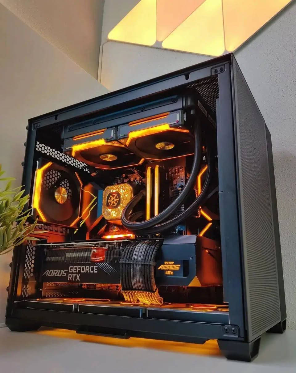 متوفر قطع للبيع
القطع مستخدمة شي بسيط نظيفة جداً  و كاملين مع ملحقاتهم و الكراتين و متوفر توصيل
 التفاصيل :-

M.B - Asus ROG B650e-i Gaming wifi

Cpu - Amd Ryzen 7 7700 - 8 cores / 16 threads 5.35ghz

Ram - Klevv Bolt V 6800mhz 32gb cl32

Gpu - Palit RTX 3080 GAMING OC Pro 10GB

Psu 1- Cooler Master sfx 850w 80+ Gold fully
 modular

Psu 2 - Corsair RM 850w 80+ Gold fully modular

Storage - Klevv krass 910 Nvme gen4 1tb
 + 2TB Hdd Seagate barracuda

Case 1 - S400 Pro mini itx + pcie gen4 riser cable

Case 2 - Lian Li O11 Air mini Black

Cpu Cooler 1- Id-cooling is55

Cpu Cooler 2 - deepcool ls 520 240ml RGB

Monitor - Xiaomi G27 / 2K / 165hz / VRR / IPS / 1ms  / 27 inch / G-sync / HDR10 

Mouse - Logitech G502 Hero Wireless

Heaset - Razor Barracuda X Wireless 

Controller 1 - XBox Elite controller Series 2
Controller 2 - Sony PS5 DUAL SENSE


**إذا كنت صاحب هذا الإعلان وتريد حذفه لأي سبب، رجاءا أرسل رسالة إلى الدعم الفني**