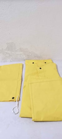 معطف مطري • كالجديد • البصرة