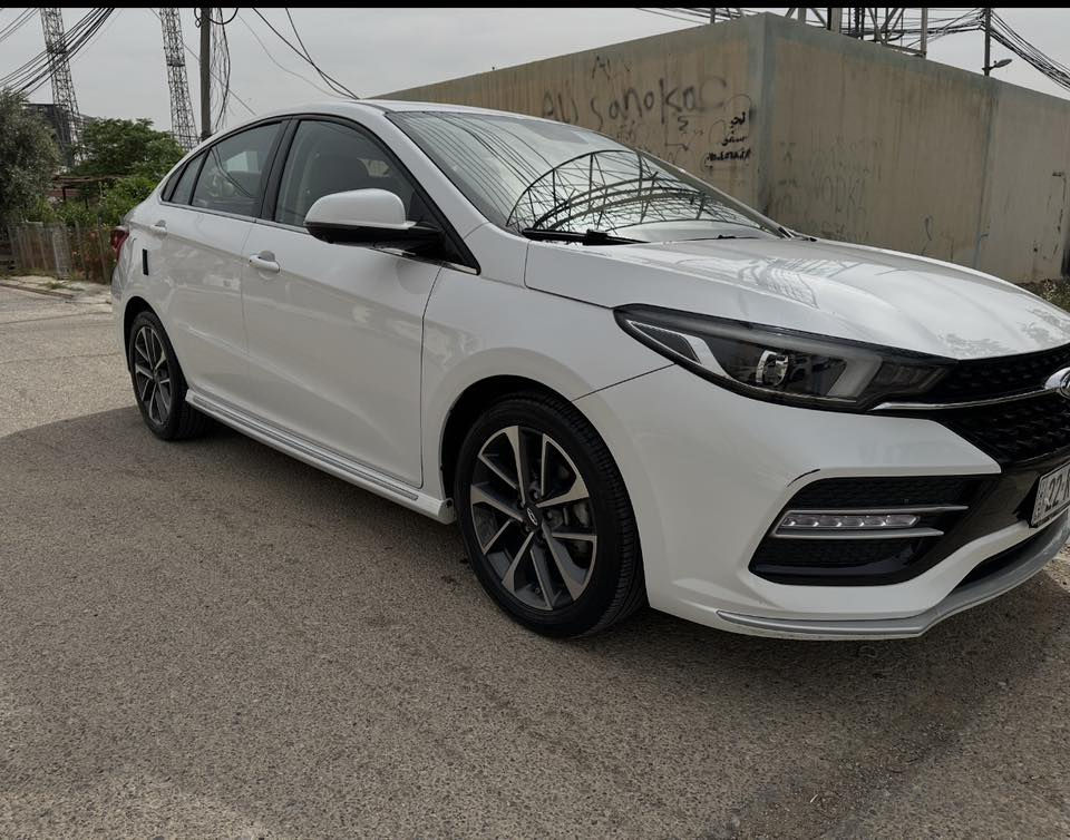 السلام عليكم 
شيري أعلى فئة Lux 
1 شيري اريزو 6 موديل 2022
2 حجم المحرك 1.5 تيربو
3 كير اتو ماتيك 9 نمر
4 8 ايربك
5 سلايد روف
6 حساس خلفي
7 لايت ليد
8 كشاف ليد
9 بك لايت ليد
10 ويل 17
11 مفتاح التشغيل بصمه
12 شاشه كبيره
13 كاميرا دواره
14 4 كاميرات360 درجه
15 اناره داخليه ليد
16 كشنات جلد
17 كروز سرعه
18 اوضاع قياده 2 نورمل وسبورت
19 تبريد لمس
20 تشغيل عن بعد
21 تبريد قطعتين
22هاند بريك بصمه
23 مرايه كهرب
24 نظام مانع انزلاق
25 اتو هولد
26 فتح النوافذ عن بعد

حالياً ماشيه السياره 49 الف
( مكفوله كفاله عامه عدا زلخة صغيرة في الدعامية) 
سعر السيارة ١٢٥ 
وضمان شركه 6 سنوات السراب اوتو 
السياره موجوده بأربيل 
***********
