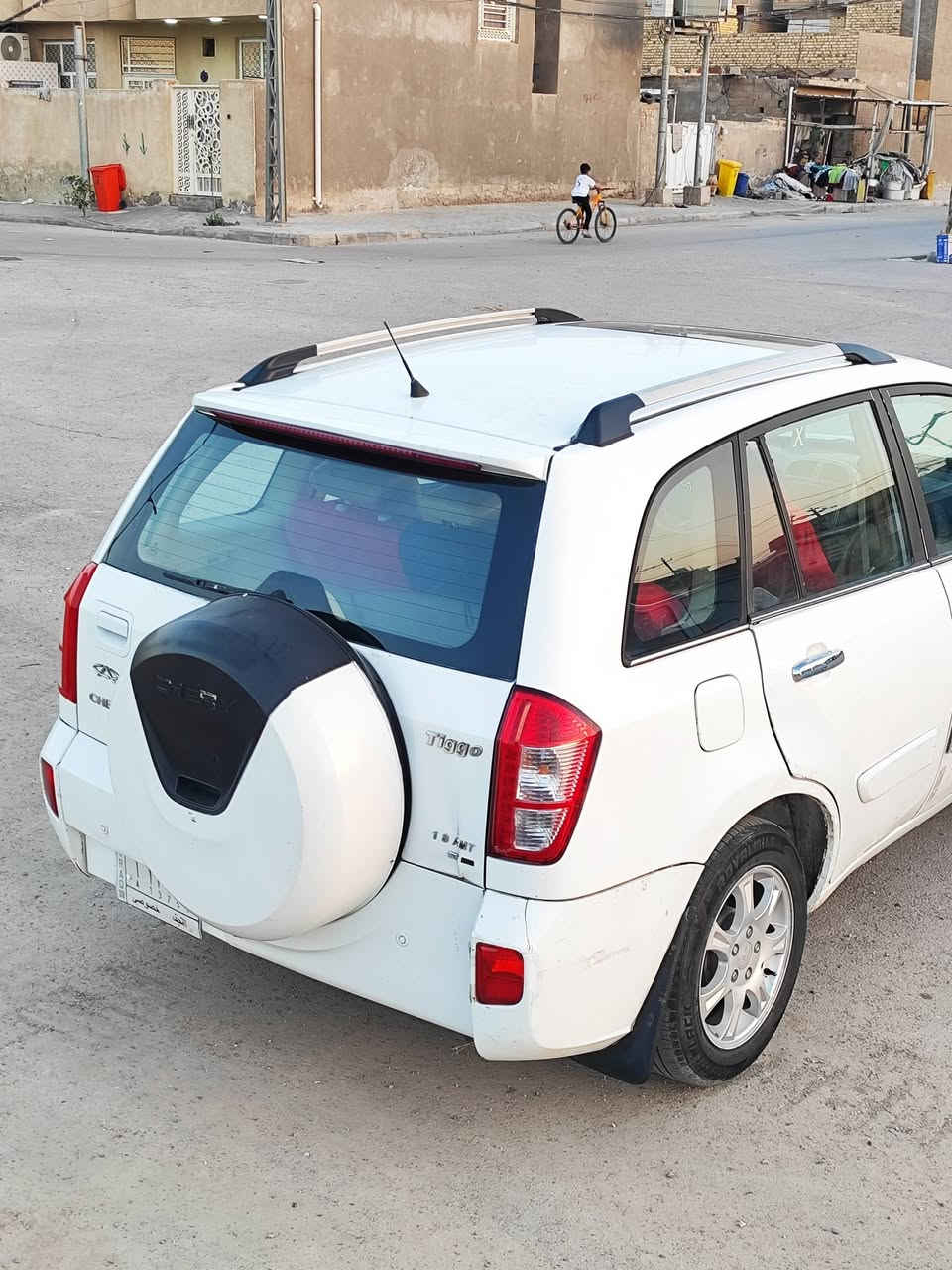 السلام عليكم 
تيكو 2013 مشروع وطني 
كفاله عامه لا صبغ ولا تبديل فقط تكحيلات لا اكثر ولا اقل فول مواصفات فتحه تدفه تبريد بل كشنات حداديه امامي خلفي جديده تخم تاير جديد باتري جديد كهربائات كله شغال تبريد تدفى خير من الله السياره السعر 53 وبيها مجال قليل وبلخير على الي يأخذها سياره حيل نضيفه وممتعوبه ماشيه 65 الف فقط واحلى من الصوره  مكاني واسط مركز مدينه *********** .
