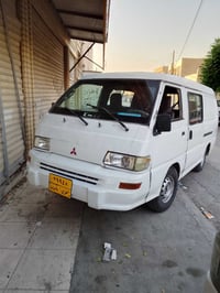 ميتسوبيشي • ل٣٠٠ • ٤٥ محمل