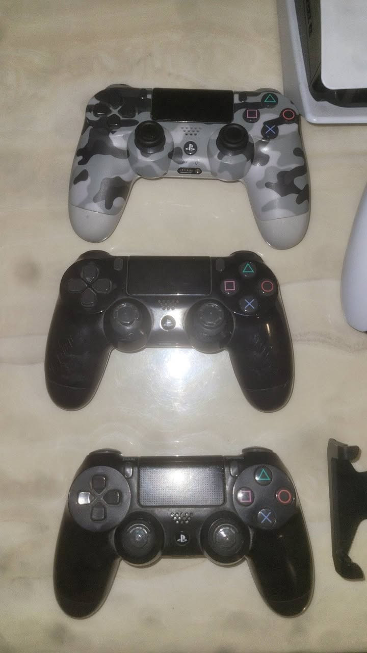 بلي 5 فات مستعمل نظيف ب 500 الف
بلايستيشن 5 فات مستعمل نظيف + اليده سليمه ومابيها اي عطل + القاعده مال البلي موجوده + يجي ويه 3 يدات بلي 4 مجانا لان ماعرف اذا يشتغلن او لا + قرص black ops 3 مجانا لان ماعرف اذا يشتغل او لا + ضمان فحص الجهاز قبل الاستلام 

للتواصل ماسنجر او واتساب ***********
العنوان: بوابه الكاظميه
