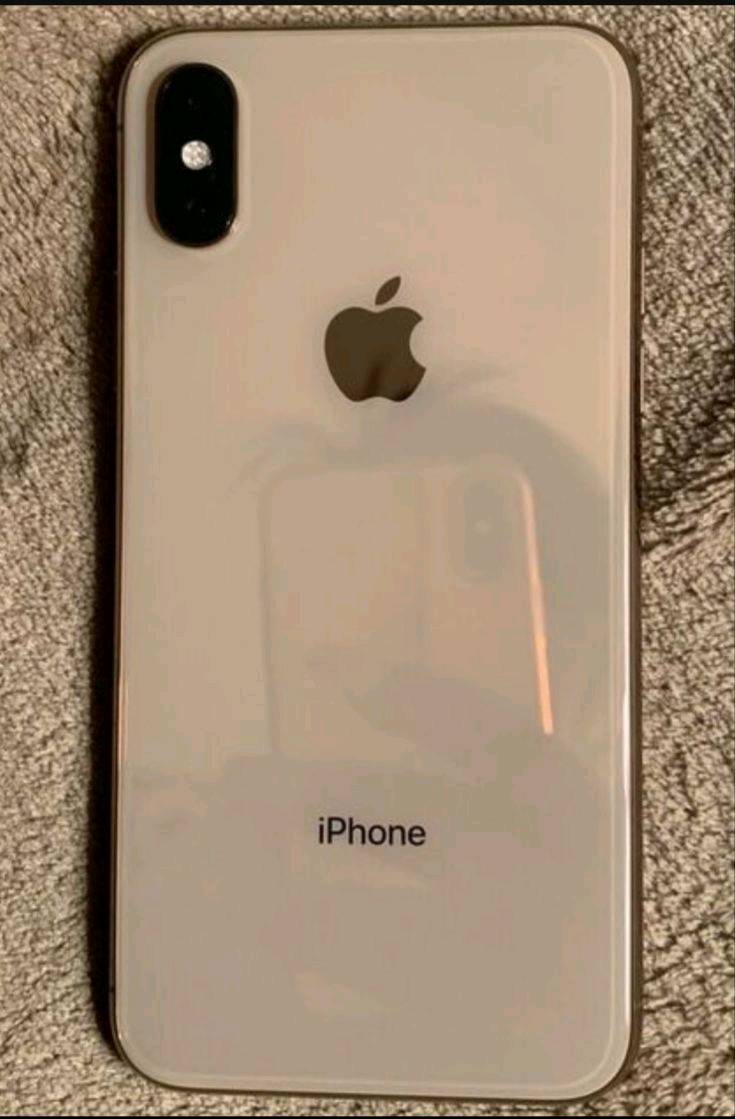 ايفون اكس ماكس بطاريه 100 كلش حلو جديد مابي اي فطر ولا كسر يجي ويا شاحنه وكفر فقط مشكلته مايشتغل سيمكارت ويطلع عدم التنشيط تنحل هاي المشكله ب15 الف سعره180 مجال بسيط جدا 