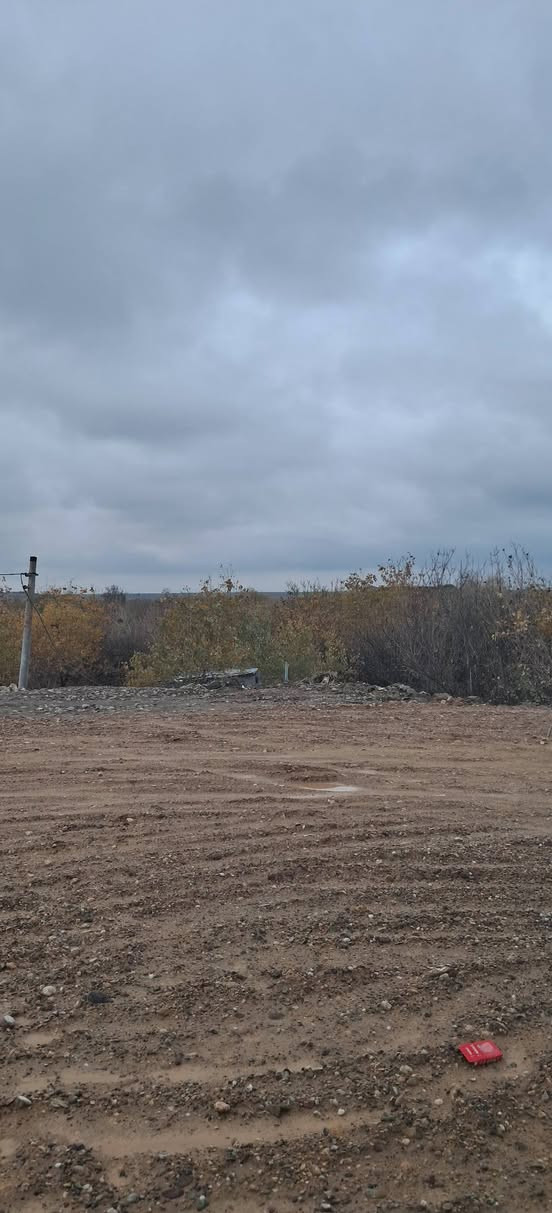 السلام عليكم 
أرض زراعي ٢ دونم مسيجه وبيها بير ماء وبيها رنبه اعلا من السده وبسعر مناسب ٢٧ وبيها مجال الأرض قريبه من معمل العلف الاتصال ***********
