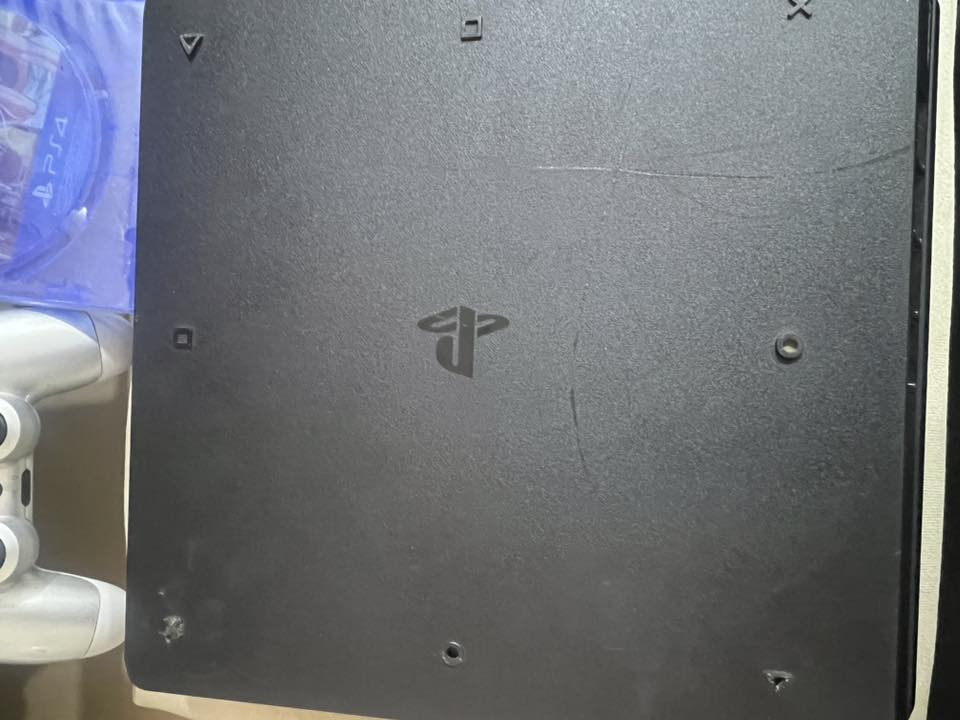 السلام عليكم
بلي ستيشن 4 سلم مع ثنين جوستك 
وقرص قراند 5 
الألعاب المجوده ويا 

فيفا 25 قراند 5 ريد ديد2 باتل فيلد 1 ذاكرو 2 نيد فور سبيد هيات بيس 2026 
حساب الاونلاين قراند فول بي دراجه التطير 
والبيس هم قوي بي هواي لواعيب 
(مراوس ايباد يشغل 120 فريم ببجي )


**إذا كنت صاحب هذا الإعلان وتريد حذفه لأي سبب، رجاءا أرسل رسالة إلى الدعم الفني**