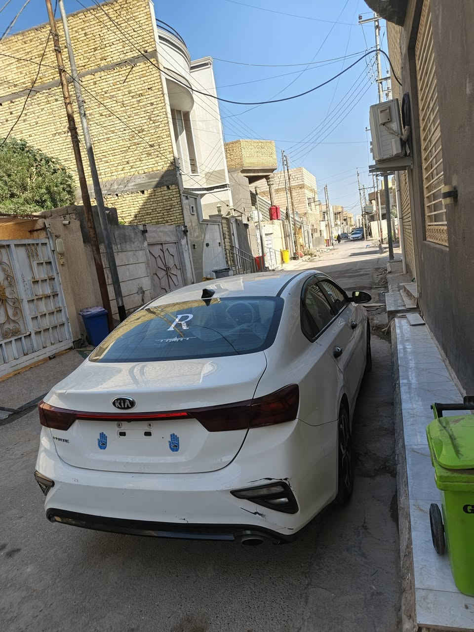 كيا فورتي 2019 أمريكية حادثها جاملغ وبنيد ايرباك ستيرن فقط وبيها باردات مواصفات إعتيادية شاشة كامرة فول تحكمات ستيرن كروس مثبت سرعة تحديد مسار كار بلي أندرويد اوتو انضمة قيادة ويل كروم مشدود الها لايت زنون عالي وناصي مكينة بلاد كير مبدل أي تي المرغوب حدادية تخبل مكينة 2000دوش سيارة حلوة ومناسبه معروضة ب 120 وبيه مجال ***********
