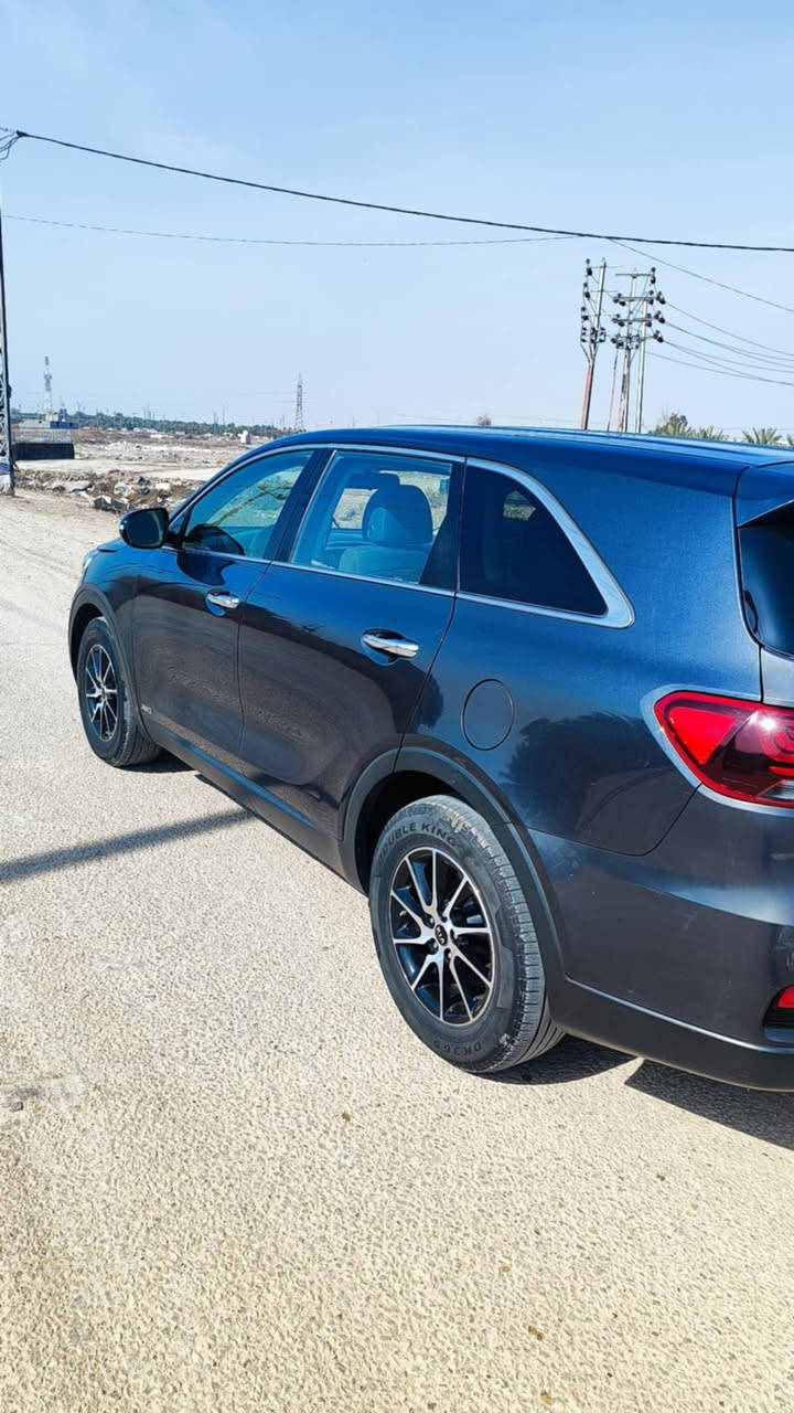 السلام عليكم  سورنتو للبيع 19 السعر168 بيه مجال للستفسار ***********
