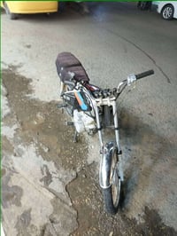 دراجه للبيع بدون مكفوله عشائر 400وبيه مجال العماره حي العامل 077231669...