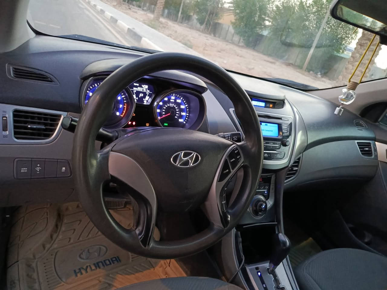 السلام عليكم النتره 2013 بغداد بسمي بيها جاملغ تبديل وارد امريكي سياره جاهزه مكينه 1800 لا تنقص ولا تبخر كير مكفول حداديه جديده تخم تاير مكان كربلاء ***********السعر 105 وبيها مجال والله يسهل على الجميع
