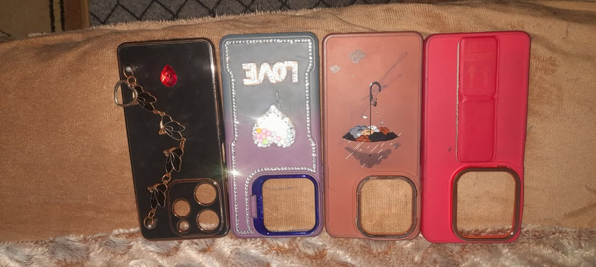 السلام عليكم جهاز موبايل للبيع  اخوالجديد تكنو k17 ذاكرة ١٢٨ كلش نظيف مثل مموضح بالصور السعر ١٠٠ *********** 
***********
المكان المعالف قرب مدرسة للفراهيدي
