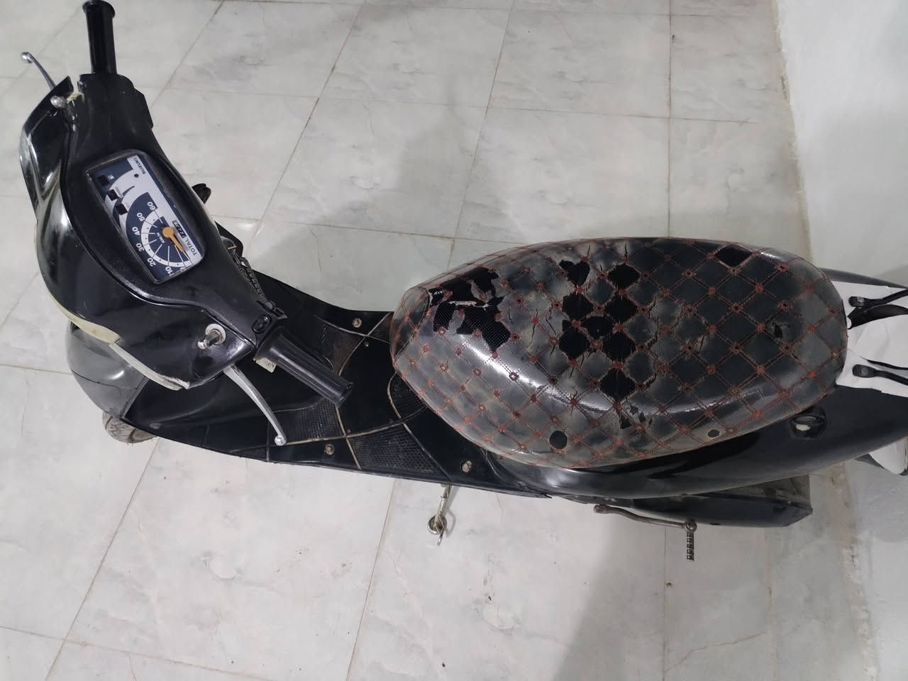 سلام عليكم شباب دراجه للبيع الدراجه مامفتوحه تجي وتفحص المجر الكبير كلشي شغال السعر 300 وبيها مجال للطيبين ***********
