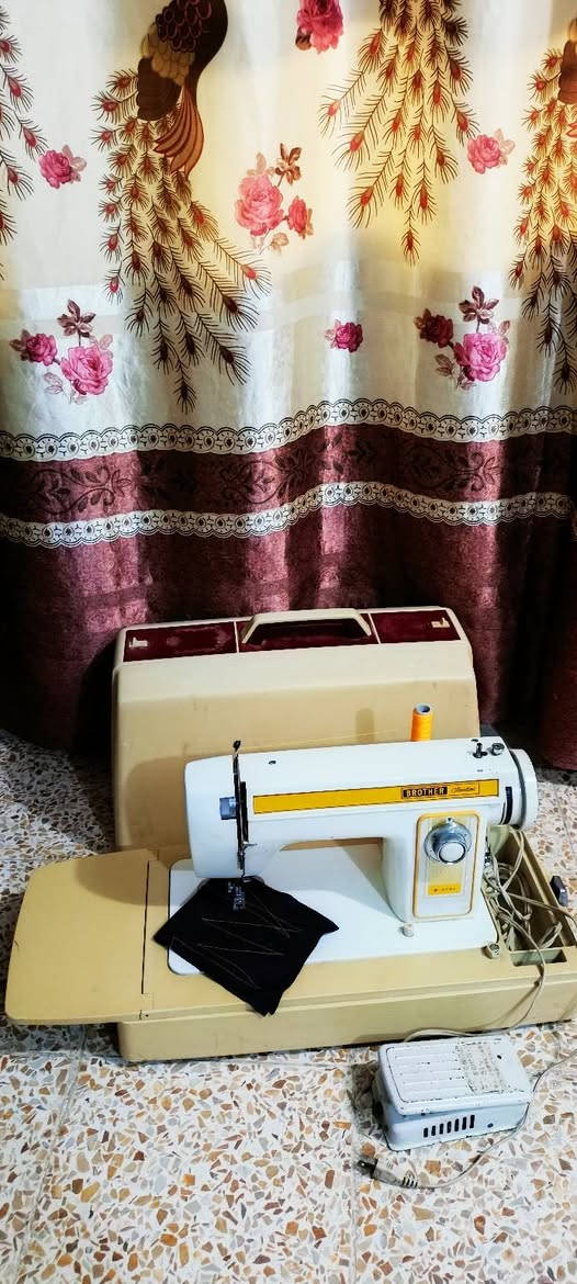 برذر  تكل خياطه عادي  سعرها مع توصيل 135
***********)
***********
