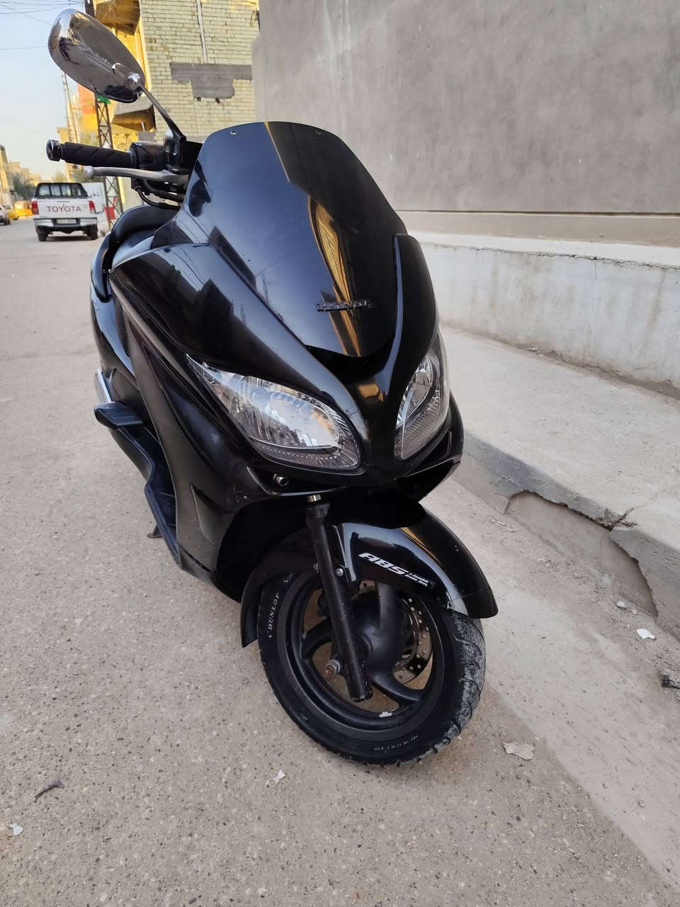 السلام عليكم شباب دراجه (0/9) كرستال 7كير 4تحويلات جهاز انذار كاميرات دراجه كامله وما بيها كل نقص محرك مكفول مكاني بغداد
للاستفسار ***********
