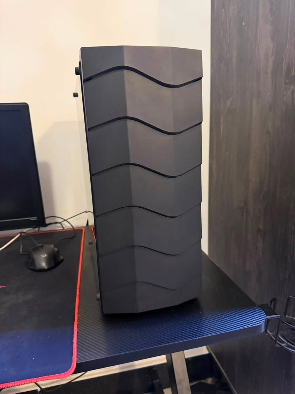 سلام عليكم من رخصت الادمن
بي سي للبيع سعر 400  الف 
مواصفات عندي pc 
رقم تلفون ***********
Amd r5 4650g 
Gtx 1660
Ram 16gb 3200
Hdd 500
SSD 128
Powe 600w
