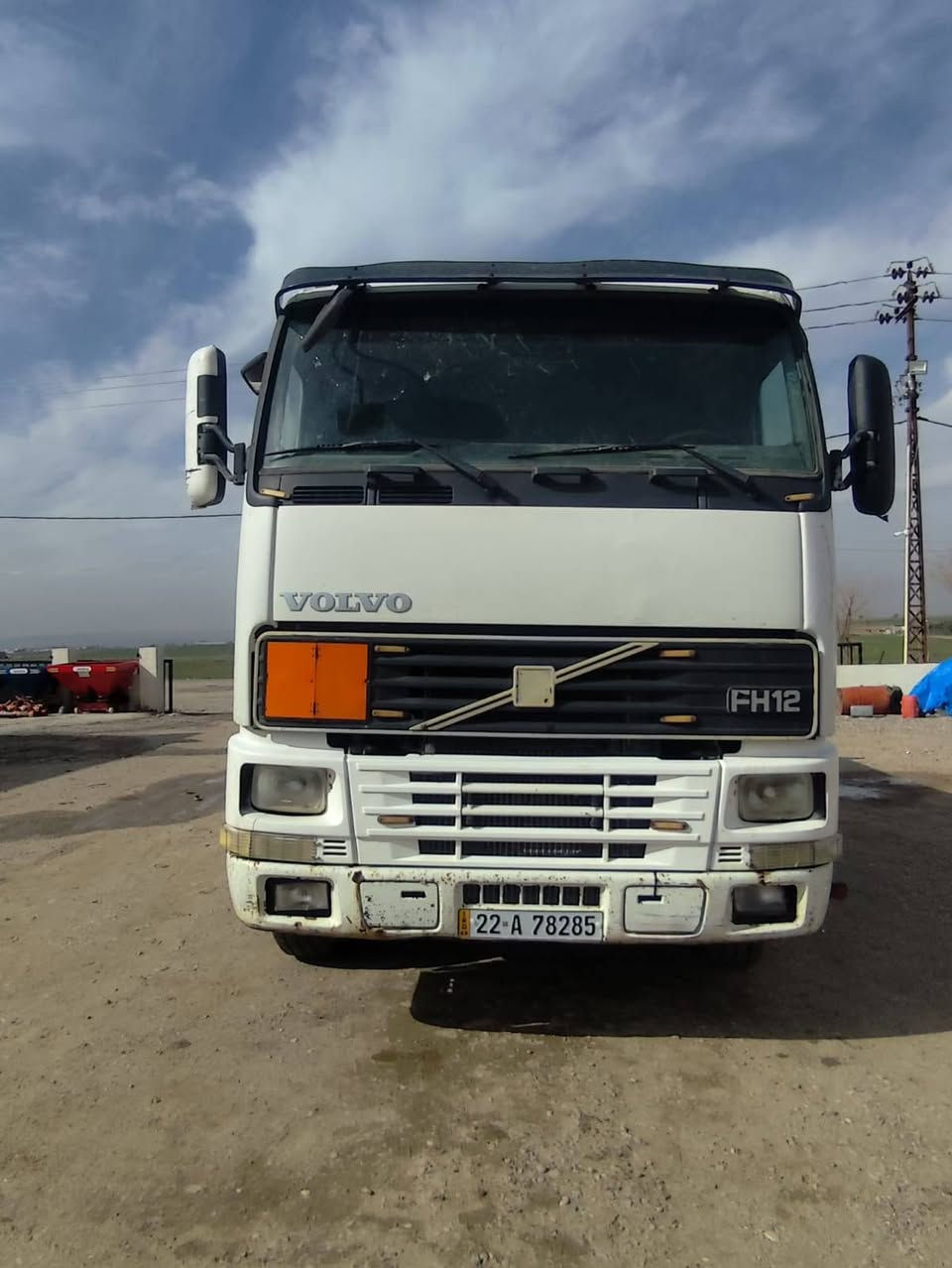 فالفو FH حجم ٤٢٠ انجكتر كير ٣*٣        موديل ٢٠٠١ سيارة جاهزة بي سبوخ كير مكينة بةشةرت 
*********** وتساب
