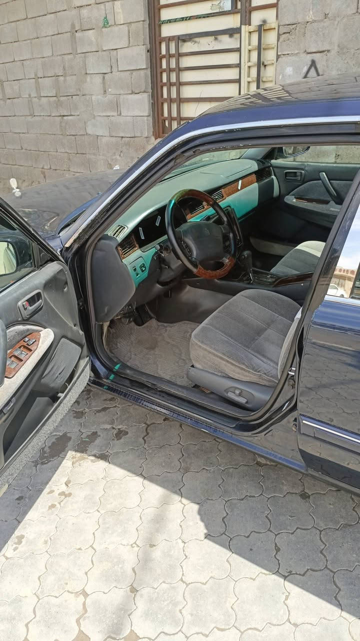 سلام عليكم راس ثور البيع تكم سياره تبريد خير من الله بيه بارد جوه قبق بانزين بس مكان بصره زبير سعر علا هاذ رقم ***********
