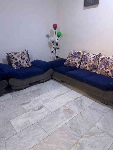 تخم للبيع 8 مقاعد
سعر مناسب 
للتواصل ***********
