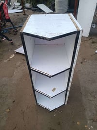 ميز • خزائن