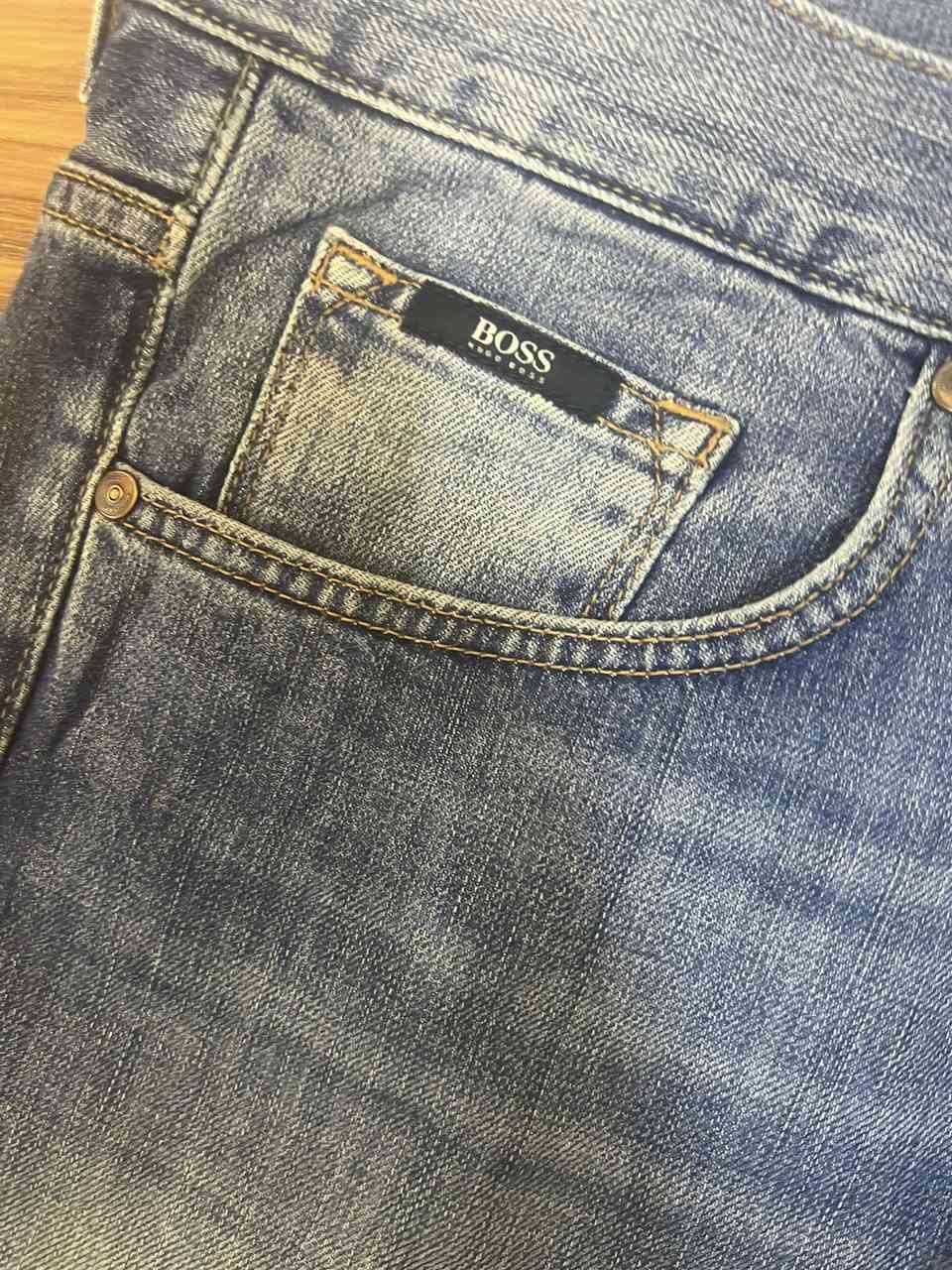 HUGO BOSS 
بنطرون هوگو بوس 
اصلي
القياس 40
كصة عدلة straight


**إذا كنت صاحب هذا الإعلان وتريد حذفه لأي سبب، رجاءا أرسل رسالة إلى الدعم الفني**