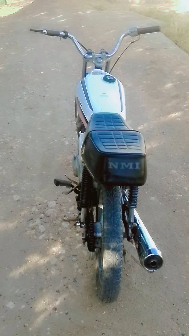 سلام عليكم للبيع اربعه كير ارشه موديل 2016 بليته موجوده ورقم الشاصي موجود الدراجه حلوه مكينتها صاروخ الدراجا مطلعها من الحجز صار يومين الدراجا يحتاجها ترتيبات بصيطه السعر 225وبيها مجال بصيط الاستفسار خاص او تصل *********** والشراي بي خير ويدلل مكاني مسيب
