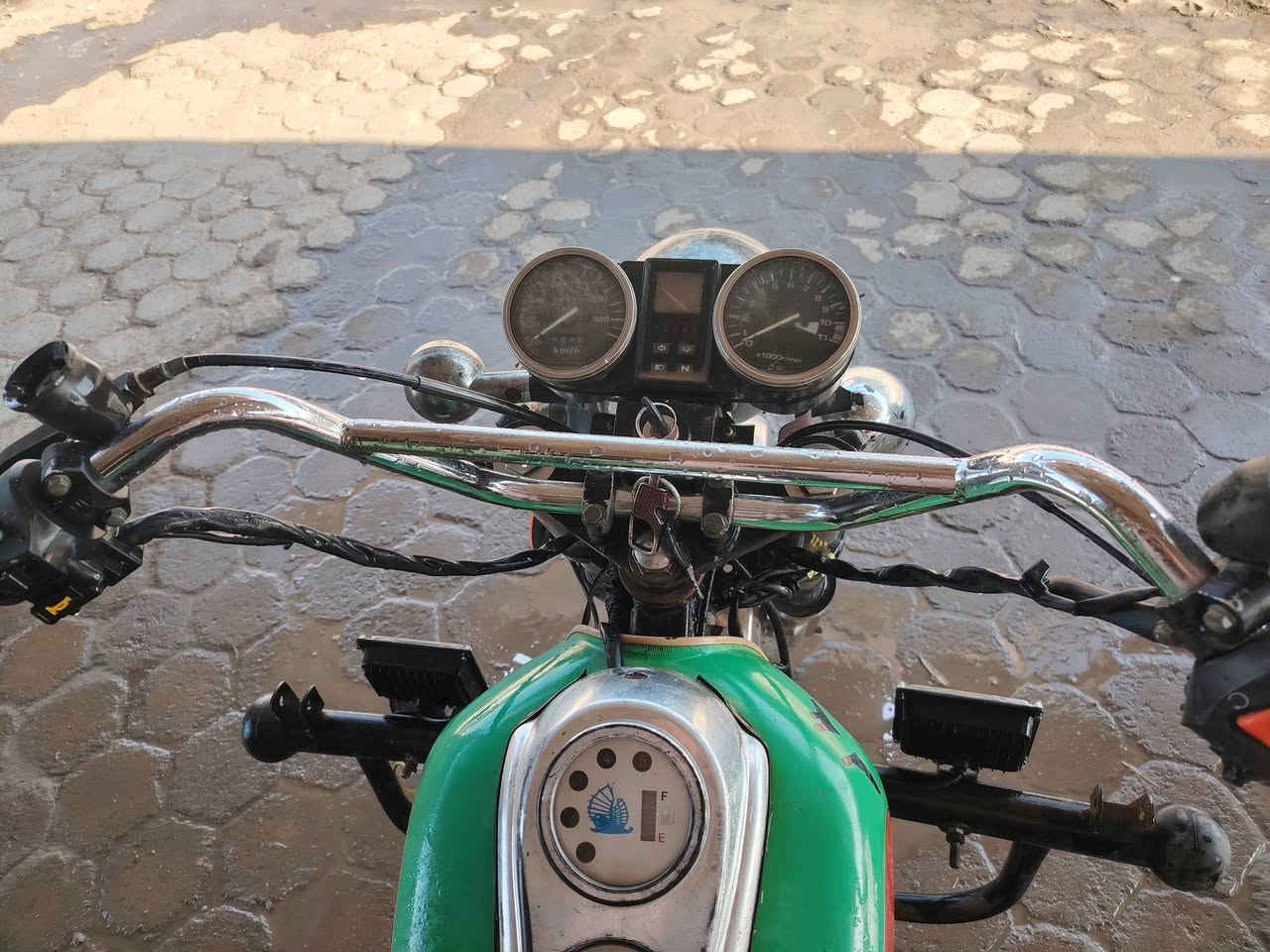 للبيع سعر 1700
مديل 22 
***********
