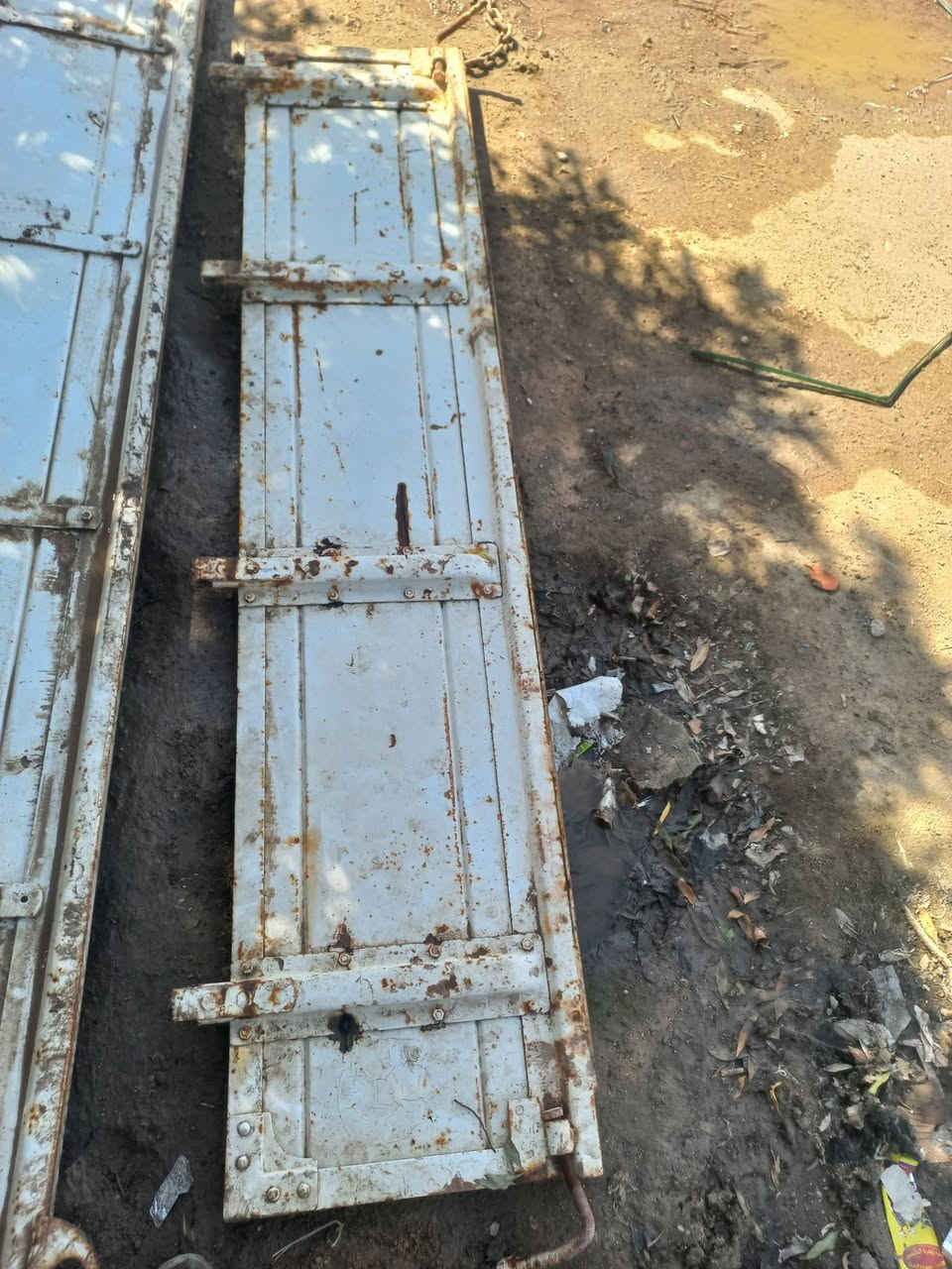 سلام عليكم من رخصت الادمن المحترم اللبيع  او مراوس بعكال مال فوزة صفاحيات كرين طول 6 متر عرض 45سانتيم باب خلفي وياهن لا صبق بيهن ولا معجون عل بلاديات سعر 500 معا المجال العنوان كربلاء ***********
