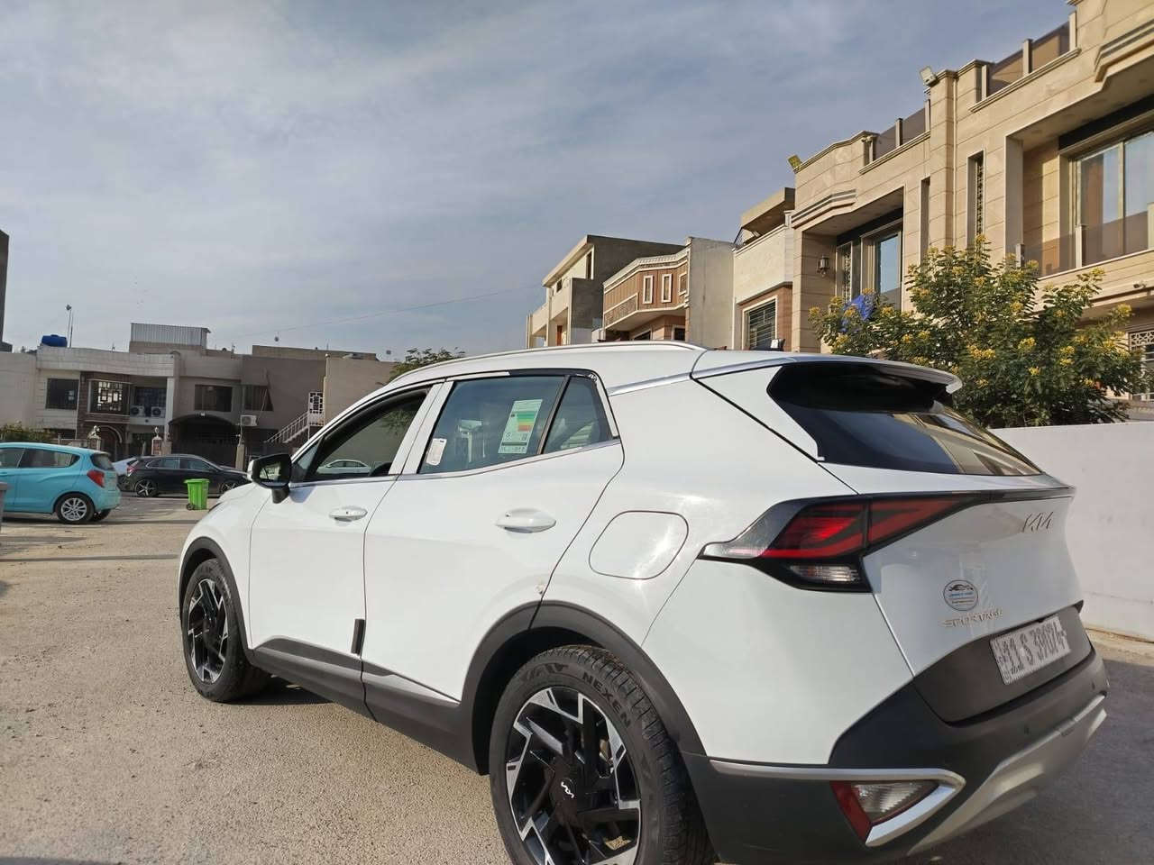 تلفون *********** براء موفق سيارة كيا سبورتج ٢٠٢٣ فول كراسي كهرباء وتدفئة تشغيل عن بعد بدون بنوراما.ماشية ١٣ لون ابيض قماره حديد مرغوب حساسات أمامي خلفي وجوانب تاير ويل حجم١٩ السعر ٢٢٥ بغداد, العراق
